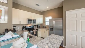 Unclassified image, 4 of 21, button - 8978 Shine Dr (Kissimmee)