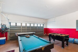 Villa | Games room