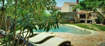 Stone villa with private pool just 800 meters to beach