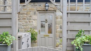 Unclassified image, 4 of 21, button - 3 bedroom accommodation in Corbridge, near Hexham (Corbridge, near Hexham)