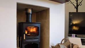 Unclassified image, 2 of 21, button - 3 bedroom accommodation in Corbridge, near Hexham (Corbridge, near Hexham)
