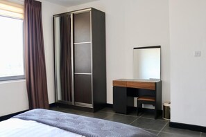 Apartment | 1 bedroom, laptop workspace, iron/ironing board, free WiFi