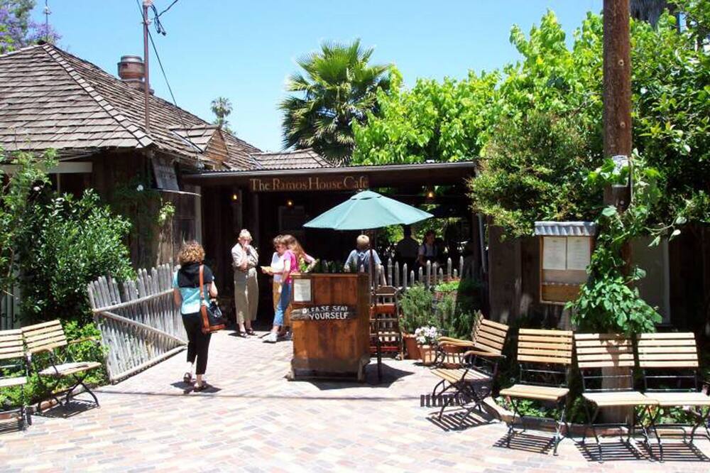 Groovy Beach Vibe! Fireplace! Walk to Beach! A\/C - STR16-0468