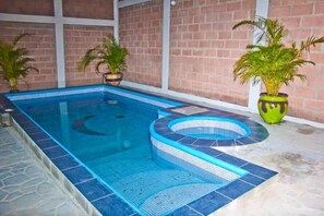 Outdoor pool - Hotel Boutique Casa D' Luna (Choluteca)
