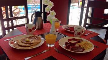 Ilmainen päivittäinen paikallinen aamiainen