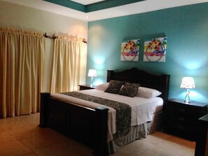 Iron/ironing board, free WiFi, bed sheets - Hotel Boutique Casa D' Luna (Choluteca)