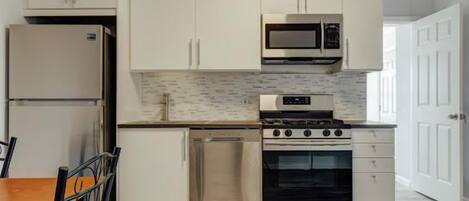 Lave-vaisselle, cafetière/bouilloire