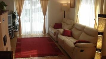 Apartment (incl. cleaning fee 50 EUR) | Living room