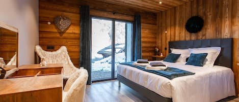 Chambre Double Confort, patio, vue montagne
