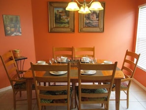 Villa | Private kitchen | Fridge, microwave, oven, dishwasher - 5 Miles to Disney Main Gate (Kissimmee)