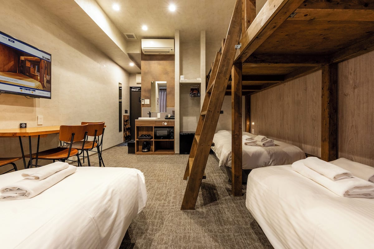 Deluxe-Zimmer | Schreibtisch, Verdunkelungsvorhänge, schallisolierte Zimmer