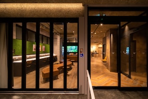 Property entrance - WELLSTAY Namba (Osaka)