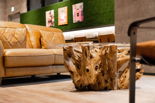 Lobby lounge - WELLSTAY Namba (Osaka)