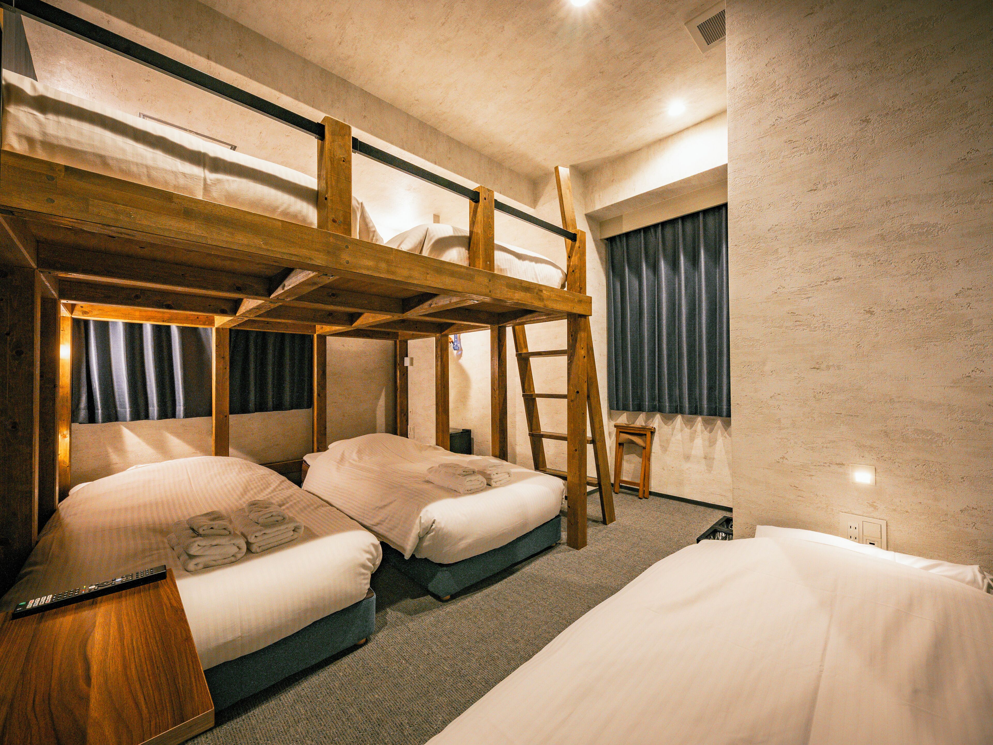 standard family room | 1 bedroom, desk, blackout curtains, soundproofing