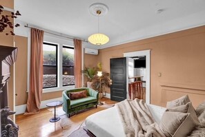 1 bedroom, desk, iron/ironing board, free WiFi