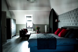 Juniorsvit | Sängtillbehör av högsta kvalitet och memory foam-madrasser