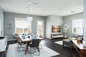 Condo | Private kitchen | Fridge, microwave, oven, dishwasher - Penthouse Vision - All New! (Orlando)