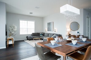 Condo | Private kitchen | Fridge, microwave, oven, dishwasher - Penthouse Vision - All New! (Orlando)