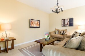 別墅 | 客廳 | 電視、足球機