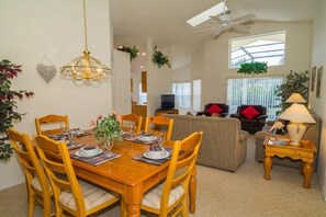 House | Private kitchen | Fridge, microwave, oven, dishwasher