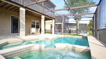 5 bedrooms, cribs/infant beds, free WiFi