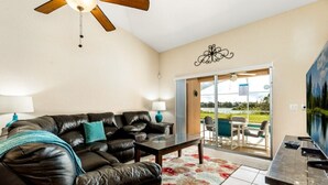 Villa | Living room - Sunshine Reserve (Davenport)