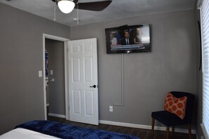 Family Duplex | 1 bedroom, desk, laptop workspace, iron/ironing board - BSU Playland (Boise)