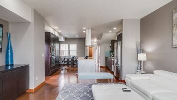 Rumah Keluarga | 3 kamar tidur, setrika/meja setrika, Wi-Fi gratis, dan seprai linen