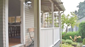 Exterior detail - Richmond (Shoreline)