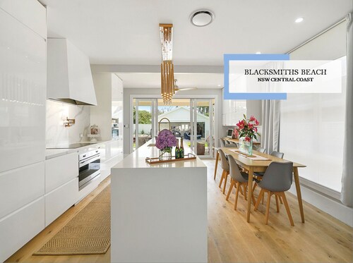 A Luxurious Beachfront Getaway 