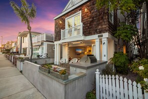 Terrace/patio - Indoor/Outdoor Living with Stackable Doors, Firepit, BBQ, Outdoor Heater & More! (Newport Beach)