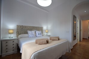 3 habitaciones, tabla de planchar con plancha y wifi gratis
