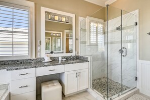Casa, 4 quartos | Banheiro | Toalhas de banho 