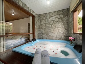 Minibar, cortinas blackout, wifi gratis y ropa de cama 