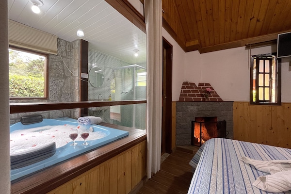 Romantisches Doppelzimmer | Minibar, Verdunkelungsvorhänge, kostenloses WLAN, Bettwäsche