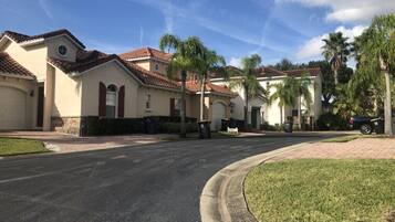 Apartment | Exterior