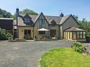 Exterior - Large detached property with an enclosed garden, perfect for children and pets to enjoy. (Llangammarch Wells, near Builth Wells)