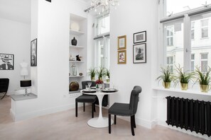 Studio, Kitchen | Living room