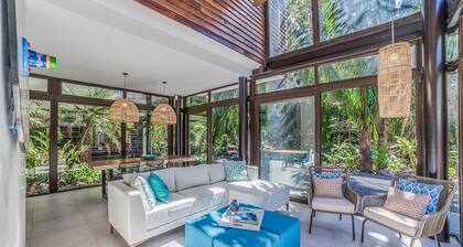 Luxury Tropical Bamboo Villa w/ pool surrounded by jungle & steps from the beach