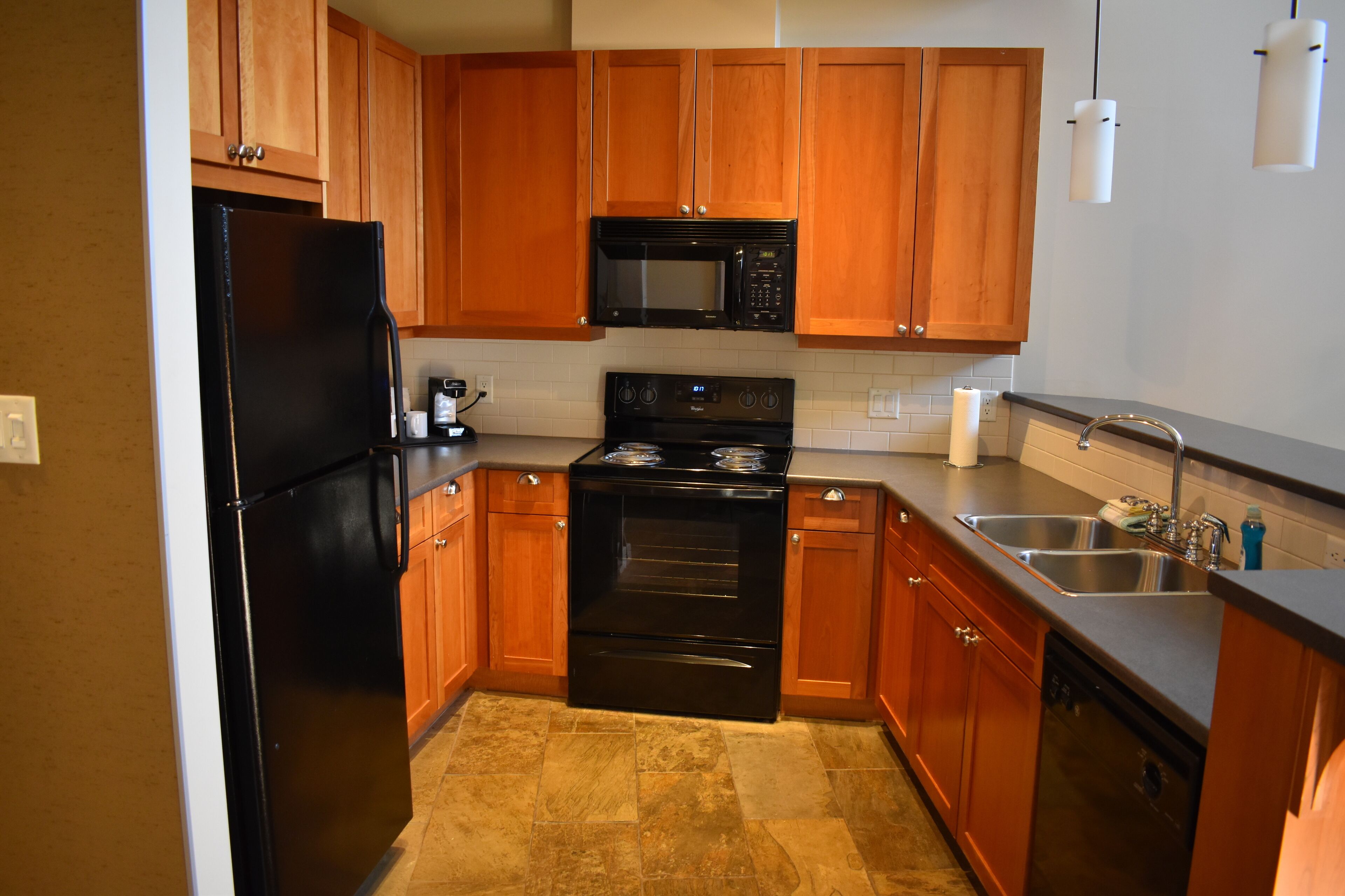 microwave, coffee/tea maker, electric kettle, toaster