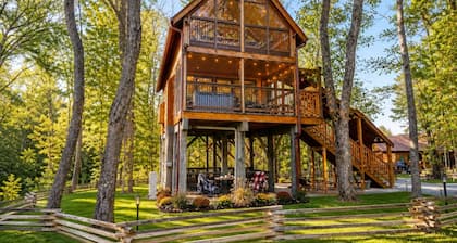 Eagles Nest is ready for you to have a soaring adventure. Unique Tree House.