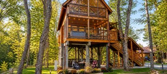 Eagles Nest is ready for you to have a soaring adventure. Unique Tree House.