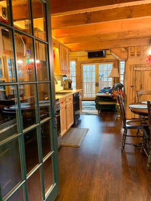 Interior - Relax and get away in the tree tops in our Eagle's Nest Tree House (Shenandoah)