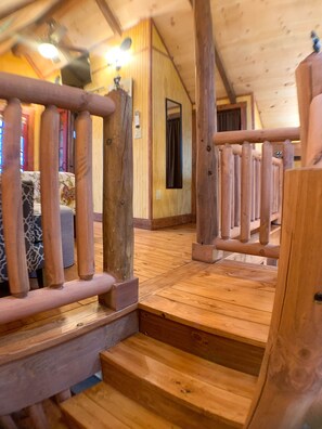Interior - Relax and get away in the tree tops in our Eagle's Nest Tree House (Shenandoah)