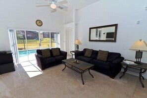House | Living room - Magical Memories (Davenport)