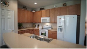 公寓 | 私人廚房 | 電冰箱、微波爐、烤箱、洗碗機