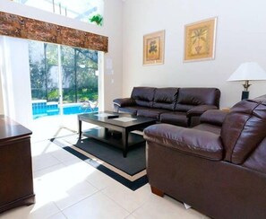 House | Living room | Flat-screen TV, DVD player, foosball, table tennis