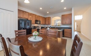 Ferienhaus | Eigene Küche | Kühlschrank, Mikrowelle, Ofen, Herdplatte