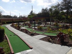 House | Golf