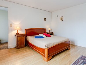 3 Schlafzimmer, Bügeleisen/Bügelbrett, Reisekinderbett, kostenloses WLAN
